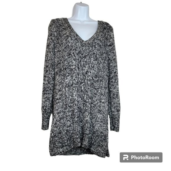 Lane Bryant Sweater, Women 22/24, Black and White, V-Neck, Long Sleeve, GUC - Picture 3 of 10